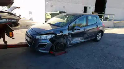 Veicolo di demolizione PEUGEOT 308 I (4A_, 4C_) 1.6 HDI dell'anno 2011 alimentato 9HR (DV6C)