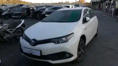 Veículo de Sucata TOYOTA AURIS (_E18_) 1.8 HYBRID (ZWE186_) do ano 2018 alimentado 2ZR