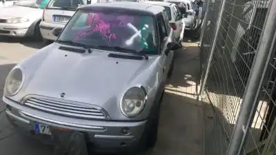 Verschrottungsfahrzeug mini (bmw)                                         mini (r50, r53)                                                                                                                                                                                                                                            cooper                                                                                                                                                                                                                                                     des jahres 2004 angetrieben w10b16a
