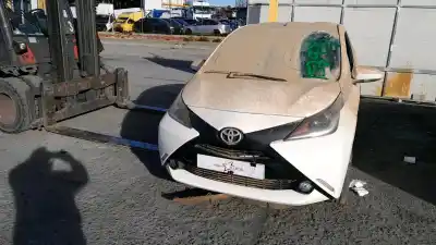 Veículo de Sucata TOYOTA AYGO (_B4_) 1.0 (KGB40) do ano 2016 alimentado 1KR