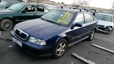 Veicolo di demolizione SKODA                                              OCTAVIA I (1U2)                                                                                                                                                                                                                                            1.9 TDI                                                                                                                                                                                                                                                    dell'anno 2000 alimentato AHF, ASV