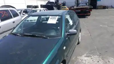 Véhicule à la ferraille VOLKSWAGEN POLO (6N2) 1.4 16V de l'année 2000 alimenté AEX,AFH,AFK,AHW,AKK,AKP,AKV,ANX,APE,APQ,AQQ,AUA,AU
