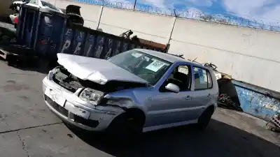 Vehículo de desguace VOLKSWAGEN POLO (6N2)  del año 2001 con motor AEX,AFH,AFK,AHW,AKK,AKP,AKV,ANX,APE,APQ,AQQ,AUA,AU