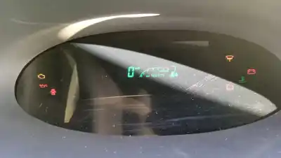 Véhicule à la ferraille TOYOTA YARIS 1 MANUAL de l'année 2005 alimenté 1ND-TV