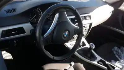 Veículo de Sucata BMW 3 (E90) 320 D do ano 2010 alimentado N47D20C