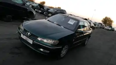 Véhicule à la ferraille peugeot                                            406 (8b)                                                                                                                                                                                                                                                   2.0 hdi 90                                                                                                                                                                                                                                                 de l'année 2002 alimenté rhy