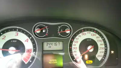 Veículo de Sucata renault laguna ii (bg0/1_) 1.9 dci (bg1a, bg1v) do ano 2006 alimentado f9q 758,f9q 759
