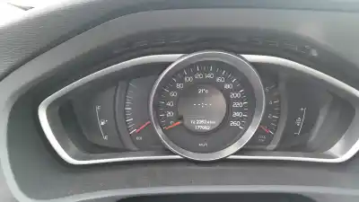 Здавання транспортного засобу VOLVO V40 FASTBACK (525) D3 року 2015 потужний D4204T9