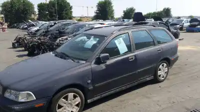 Scrapping Vehicle VOLVO V40 RANCHERA FAMILIAR (645) 1.9 DI of the year 2000 powered D 4192 T,D 4192 T2,D 4192 T3,D 4192 T4