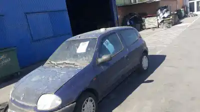 Sloopvoertuig RENAULT CLIO II (BB_, CB_)  van het jaar 2001 aangedreven F8Q 630, F8Q 632, F9Q 780, F9Q 782