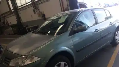 Veicolo di demolizione RENAULT MEGANE II SEDÁN (LM0/1_)  dell'anno 2005 alimentato K9K 728,K9K 729