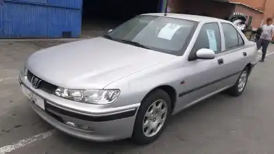 Veicolo di demolizione PEUGEOT 406 (8B)  dell'anno 2000 alimentato LFY