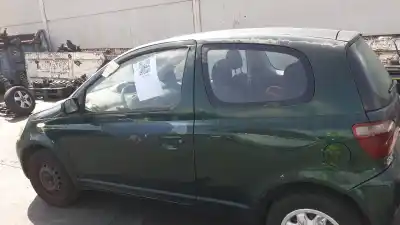 Veicolo di demolizione TOYOTA YARIS (_P1_) 1.3 (NCP10_, SCP12_) dell'anno 2000 alimentato 2NZ-FE