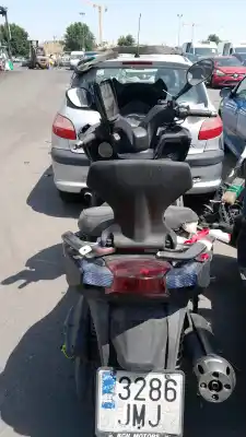 Sloopvoertuig KYMCO DOWNTOWN  van het jaar 2016 aangedreven SK25B