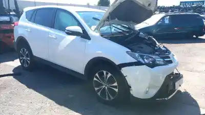 Veículo de Sucata TOYOTA RAV 4 IV (_A4_) 2.2 D 4WD (ALA49) do ano 2015 alimentado 2AD-FTV