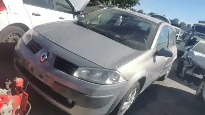 Scrapping Vehicle RENAULT MEGANE II (BM0/1_, CM0/1_)  of the year 2004 powered K4M 760