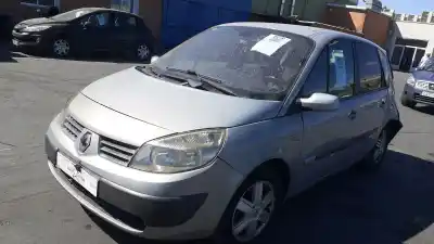 Veicolo di demolizione RENAULT SCÉNIC II (JM0/1_)  dell'anno 2006 alimentato F9Q 803,F9Q 804,F9Q 816,F9Q 818