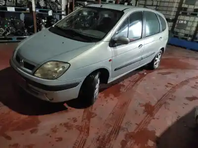 Здавання транспортного засобу renault scenic i (ja...) k4mb7 року 2001 потужний k4mb7