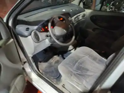 Здавання транспортного засобу renault scenic i (ja...) k4mb7 року 2001 потужний k4mb7