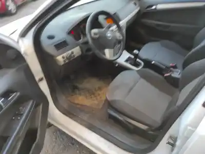 Sloopvoertuig opel astra h sedán (a04) 1.7 cdti (l69) van het jaar 2008 aangedreven z17dth