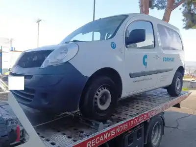 Vehículo de desguace RENAULT KANGOO Authentique del año 2008 con motor K9K802