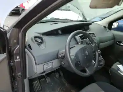 Здавання транспортного засобу renault scenic ii (jm) k9kf7 року 2005 потужний k9kf7