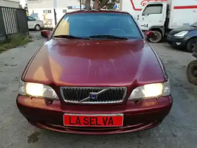 Veicolo di demolizione VOLVO C70 I COUPÉ (872) T-5 dell'anno 2000 alimentato B5234T
