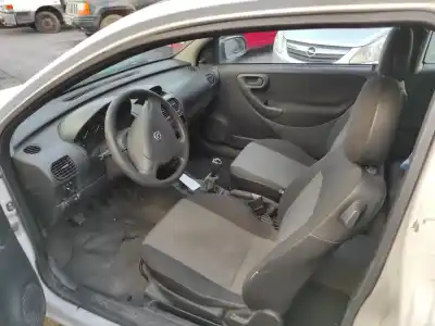 Veicolo di demolizione opel corsa c blue line dell'anno 2005 alimentato z10xep