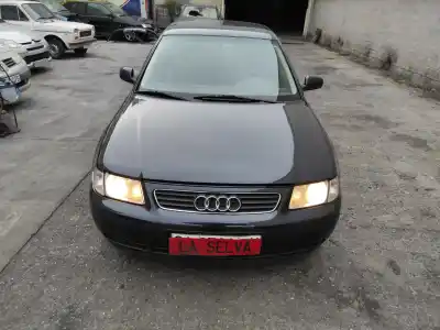 Veicolo di demolizione AUDI                                               A3 (8L)                                                                                                                                                                                                                                                    AHF                                                                                                                                                                                                                                                        dell'anno 1998 alimentato AHF