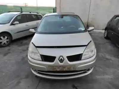 Здавання транспортного засобу RENAULT SCENIC II (JM) M9B7 року 2007 потужний M9B7