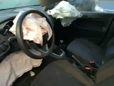 Veículo de Sucata ford fiesta (cnn) ugjc do ano 2015 alimentado ugjc