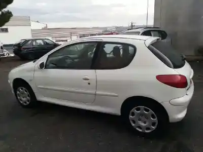 Здавання транспортного засобу peugeot 206 wjz року 1999 потужний wjz