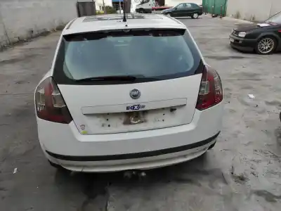 Здавання транспортного засобу fiat stilo (192) 192a5000 року 2004 потужний 192a5000