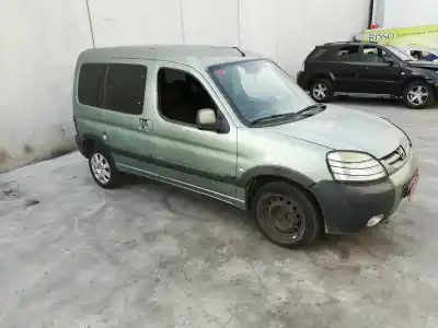 Veicolo di demolizione peugeot                                            partner (s2)                                                                                                                                                                                                                                               xacobeo                                                                                                                                                                                                                                                    dell'anno 2004 alimentato rhy
