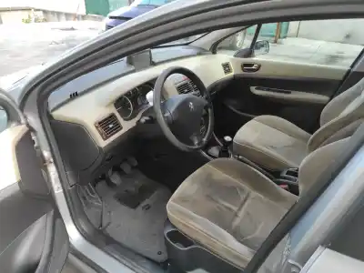 Veículo de Sucata peugeot                                            307 (s1)                                                                                                                                                                                                                                                   9hy                                                                                                                                                                                                                                                        do ano 2005 alimentado 9hy