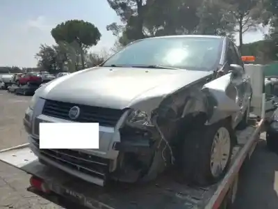Veicolo di demolizione FIAT                                               STILO (192)                                                                                                                                                                                                                                                192B3000                                                                                                                                                                                                                                                   dell'anno 2005 alimentato 192B3000