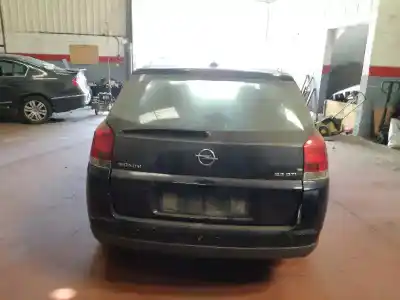 Scrapping Vehicle opel signum fastback (z03) 2.2 dti (f48) of the year 2003 powered y22dtr