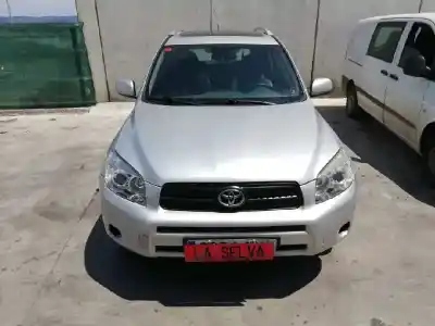 Здавання транспортного засобу TOYOTA RAV4 (A3) 1AZ року 2006 потужний 1AZ