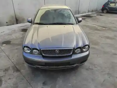 Здавання транспортного засобу jaguar x-type lj46g року 2002 потужний lj46g