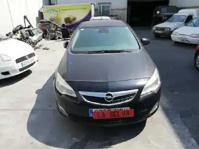Hurda Aracı OPEL ASTRA J BERLINA 5P D-A17DTR Yılın 2011 güçlü A17DTR