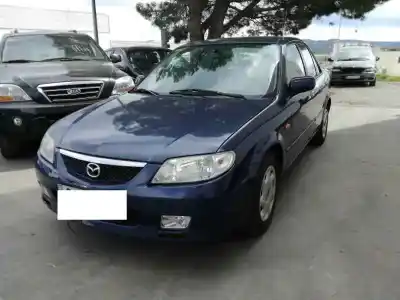 Véhicule à la ferraille MAZDA 323 F/S BERLINA (BJ) ZM de l'année 2001 alimenté ZM