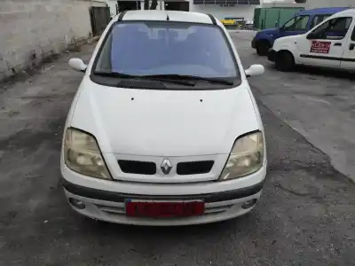 Scrapping Vehicle RENAULT SCENIC I (JA...) K4M700 of the year 2001 powered K4M700