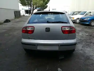 Здавання транспортного засобу seat leon (1m1) 1.6 16 v року 2000 потужний aus