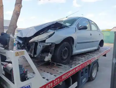 Здавання транспортного засобу PEUGEOT 206 G--NFZ року 2000 потужний NFZ