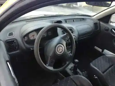 Здавання транспортного засобу mg rover mg zr 105 року 2002 потужний 14k4f