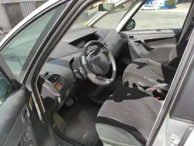 Scrapping Vehicle citroen c4 picasso 9h01 of the year 2009 powered 9h01