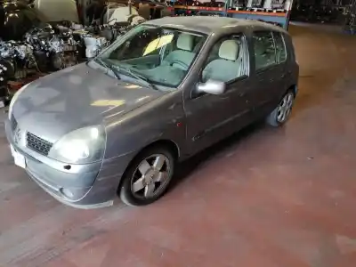 Vehicul casat renault clio ii fase ii (b/cb0) k4j712 al anului 2001 alimentat k4j712