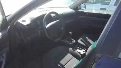 Здавання транспортного засобу audi a4 b5 (8d2) 2.6 року 1996 потужний abc