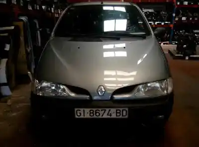 Здавання транспортного засобу RENAULT MEGANE I SCENIC (JA0) F8Q року 1997 потужний F8Q