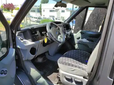 Здавання транспортного засобу ford transit combi (tt9) qwfa року 2006 потужний qwfa